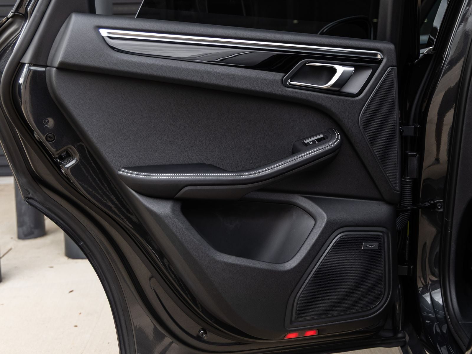 2024 Porsche Macan S