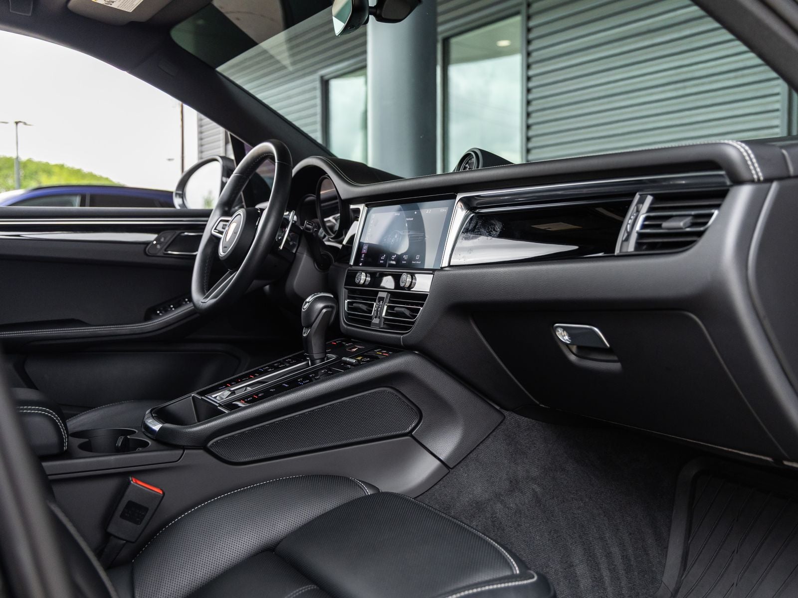 2024 Porsche Macan S