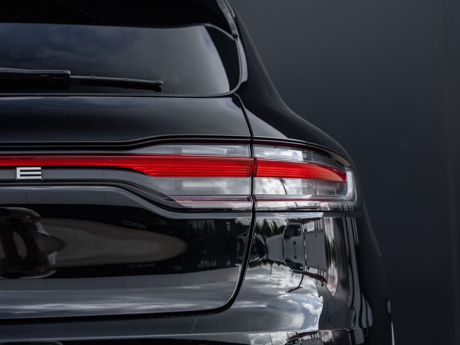 2025 Porsche Macan S