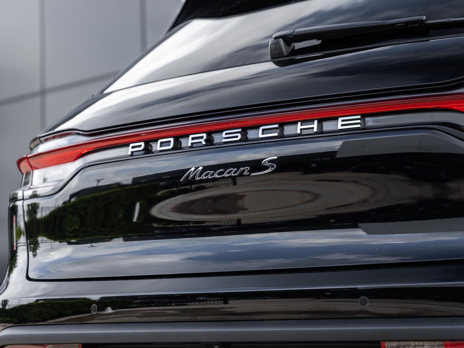 2025 Porsche Macan S