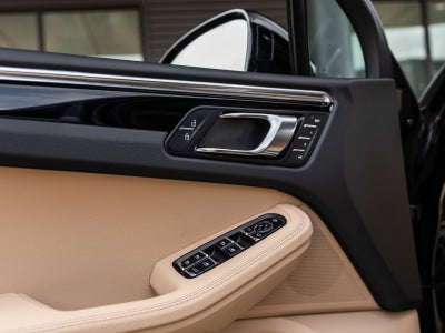 2025 Porsche Macan S