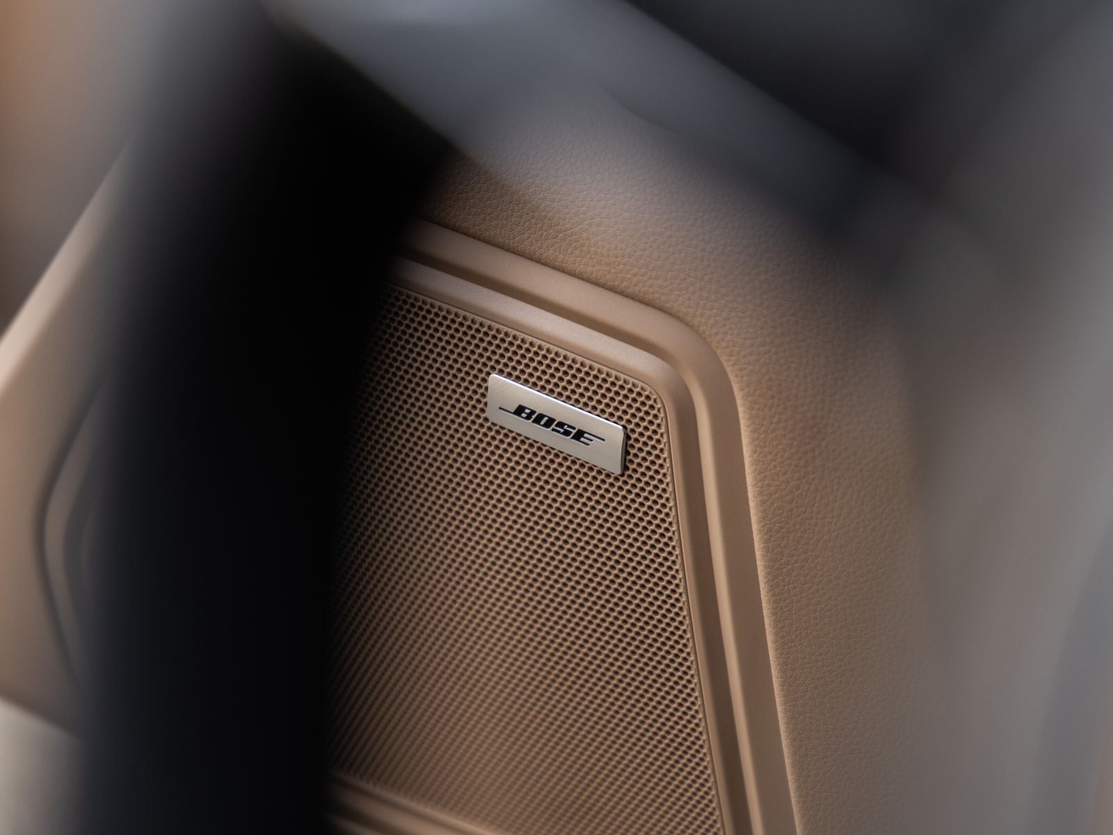 2025 Porsche Macan S
