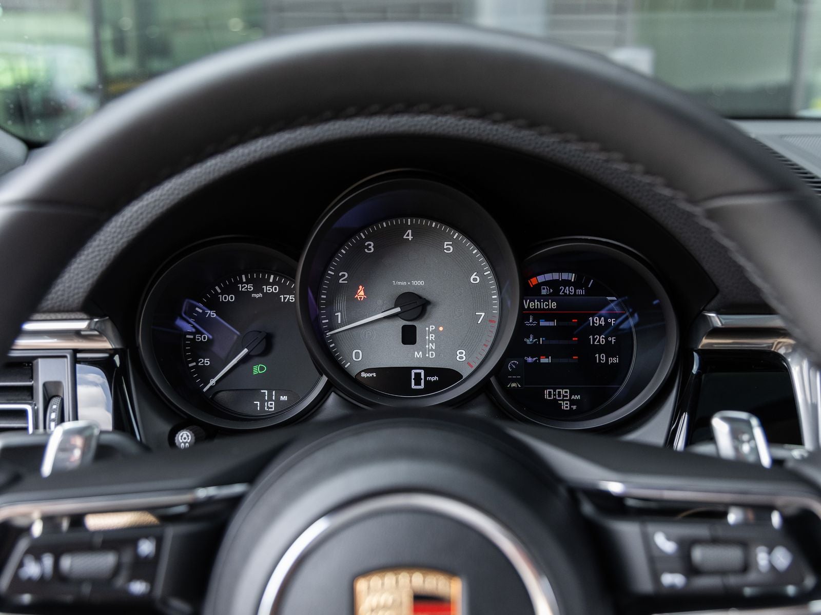 2025 Porsche Macan S