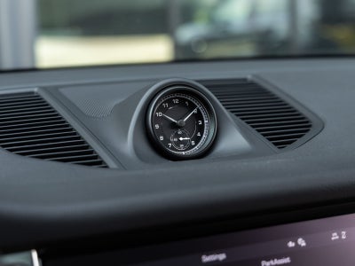 2025 Porsche Macan S
