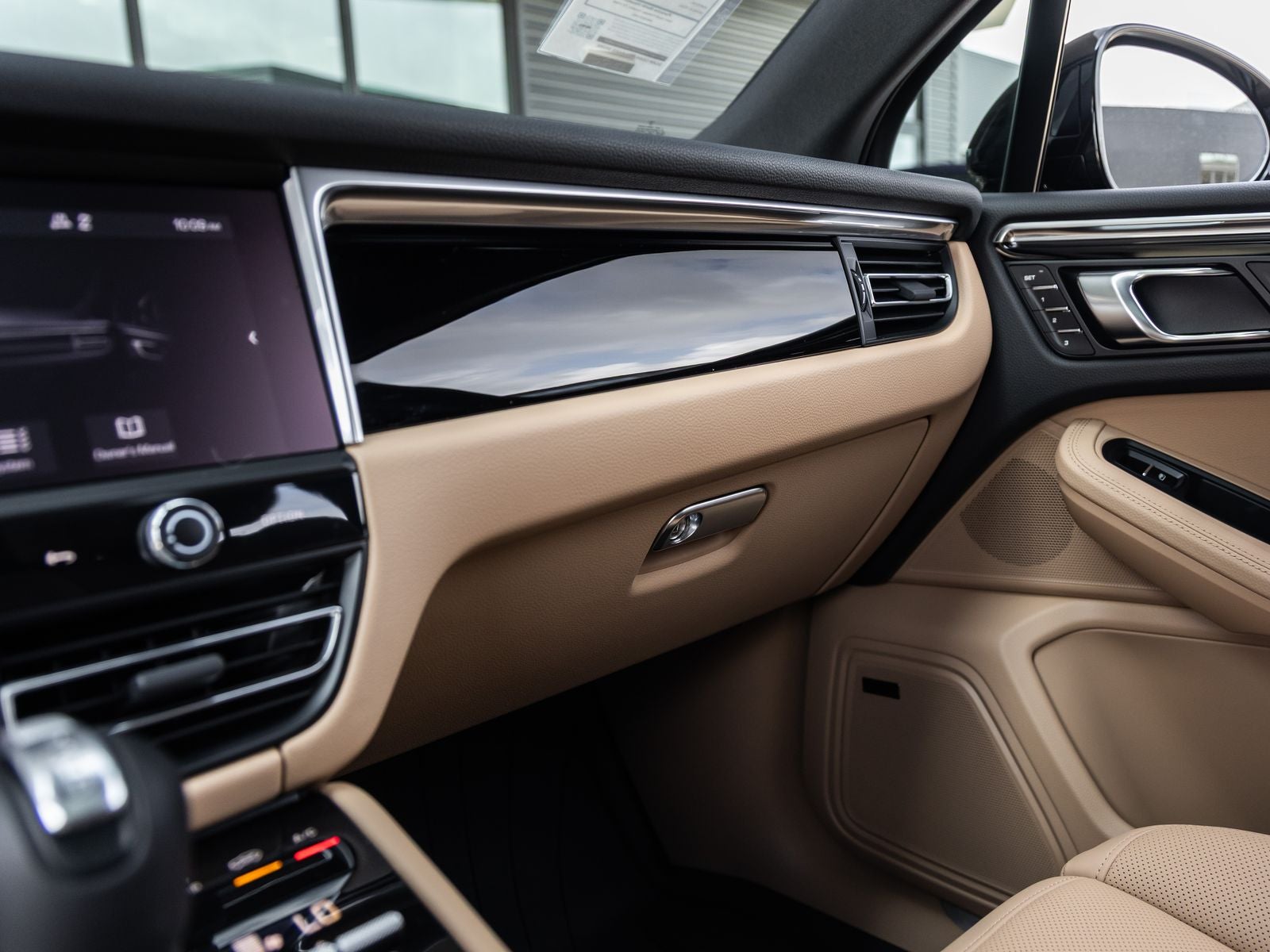 2025 Porsche Macan S