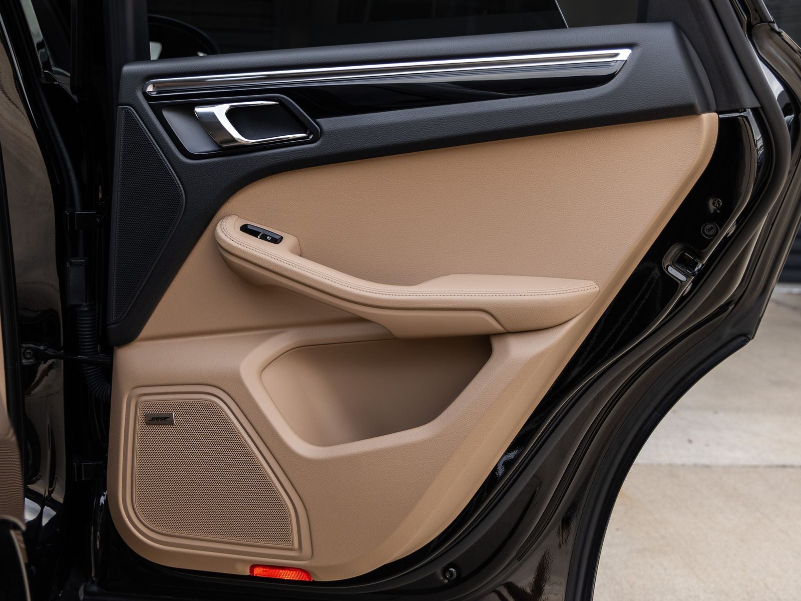 2025 Porsche Macan S