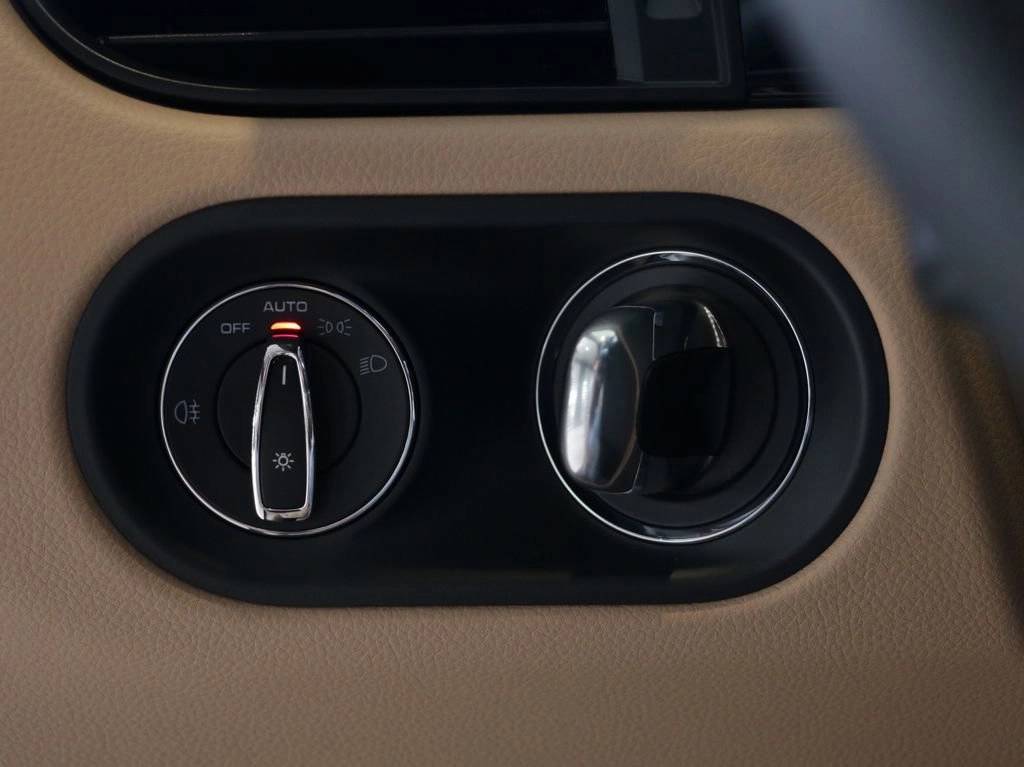 2025 Porsche Macan S