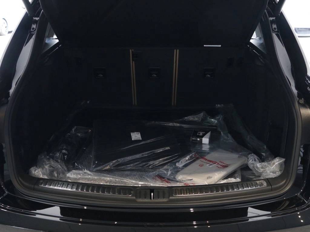 2025 Porsche Macan S