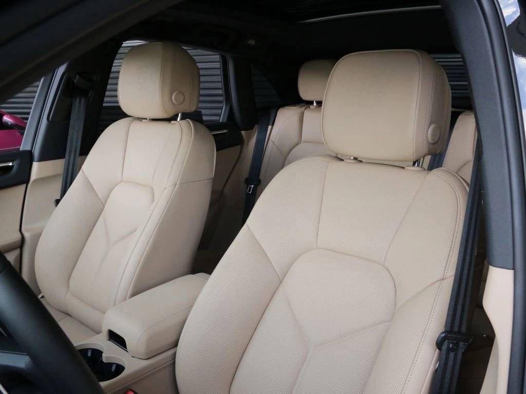 2025 Porsche Macan S