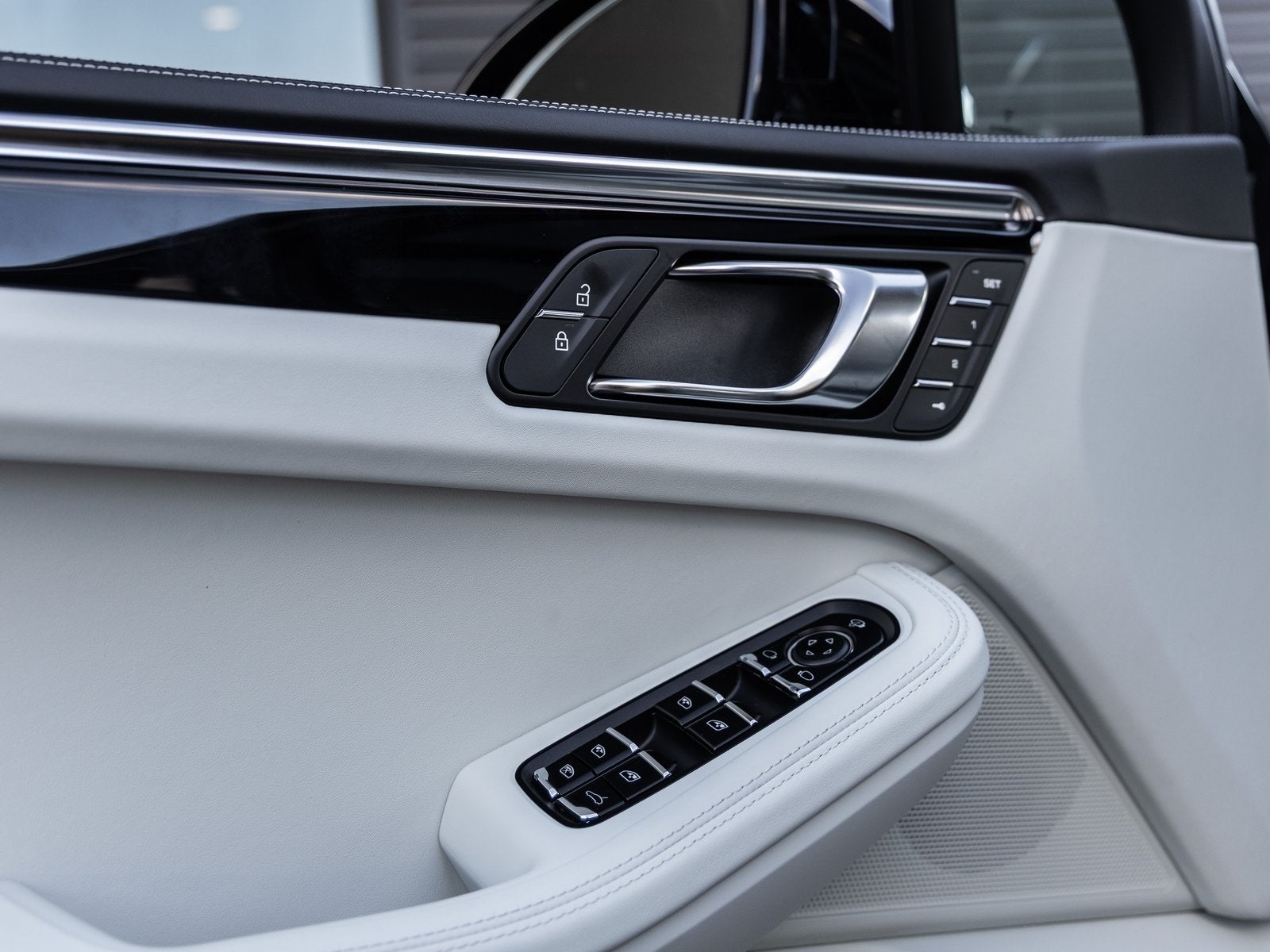 2026 Porsche Macan Macan S