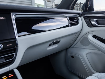 2026 Porsche Macan Macan S