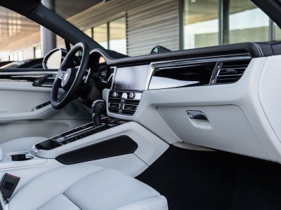 2026 Porsche Macan Macan S