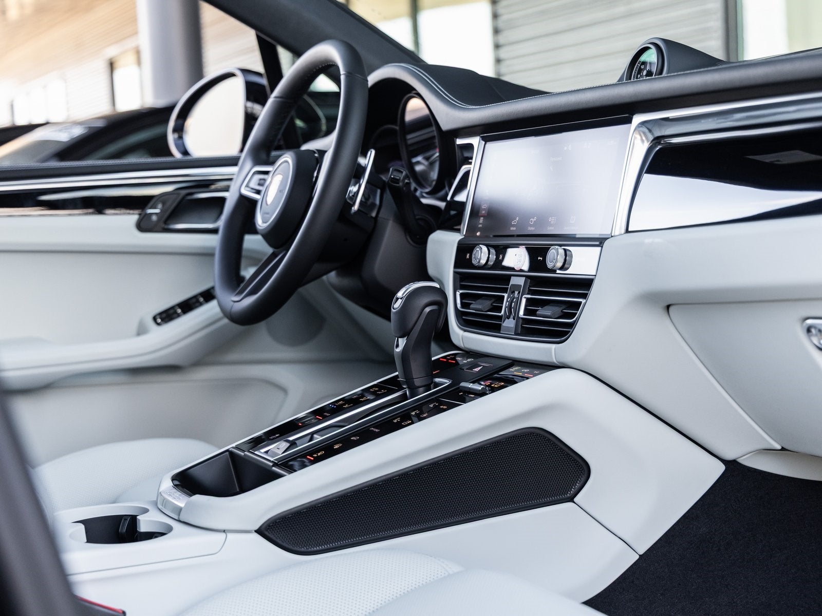 2026 Porsche Macan Macan S