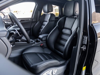 2026 Porsche Macan Macan S