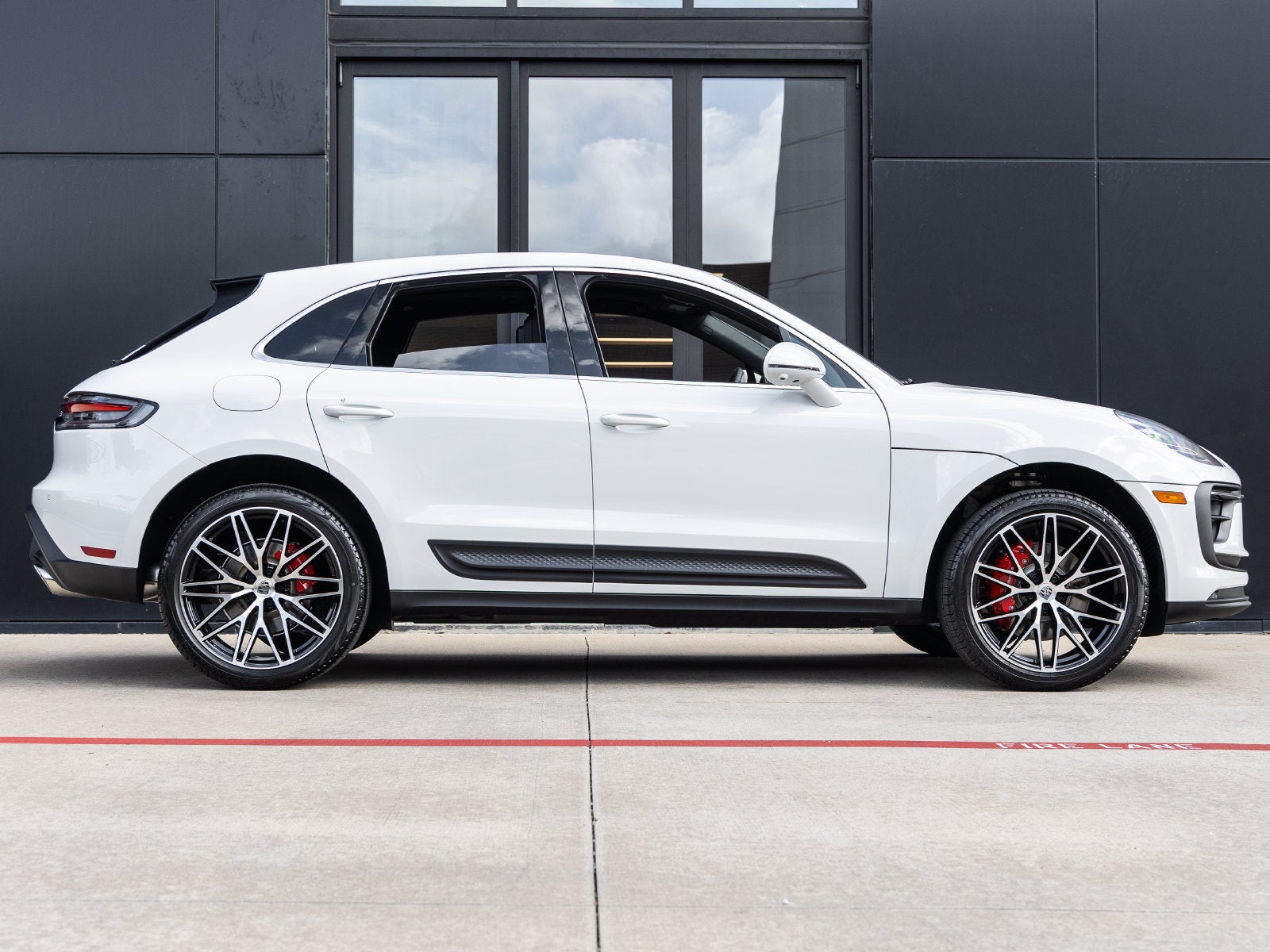 2026 Porsche Macan Macan S