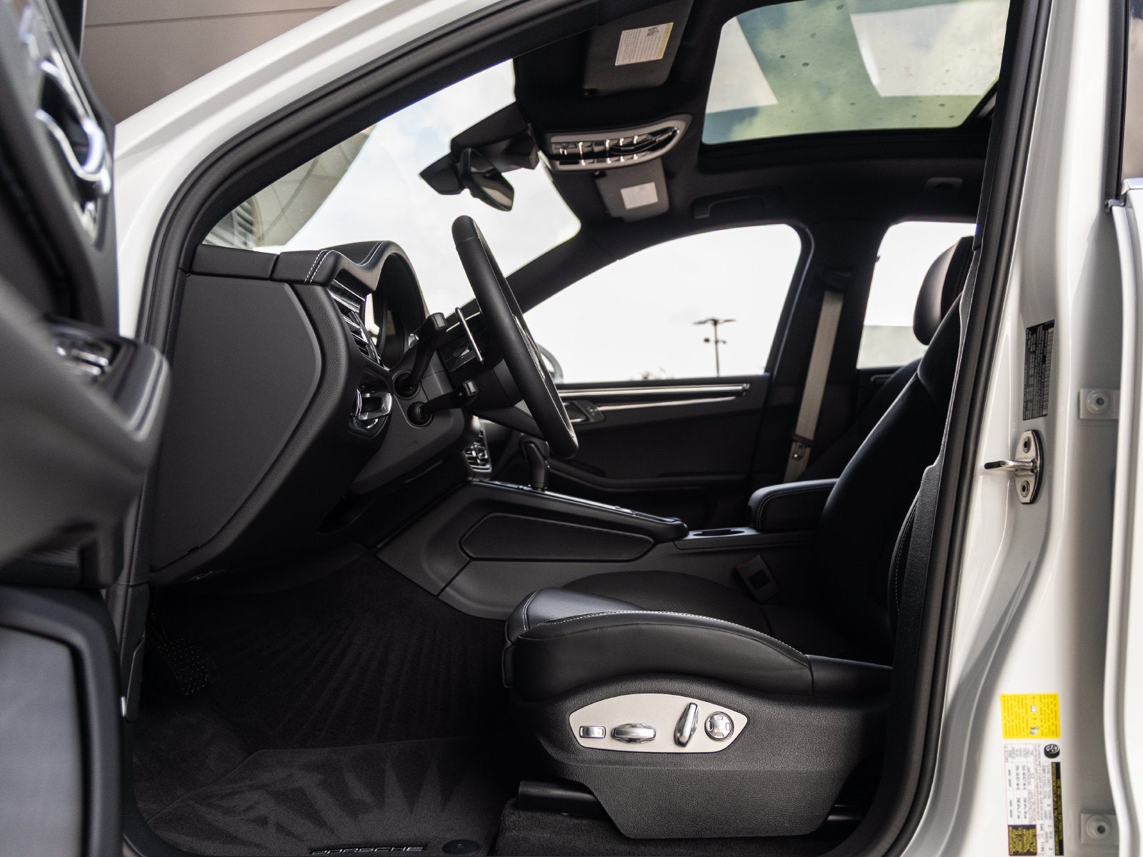 2026 Porsche Macan Macan S