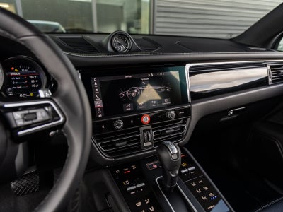 2026 Porsche Macan Macan S