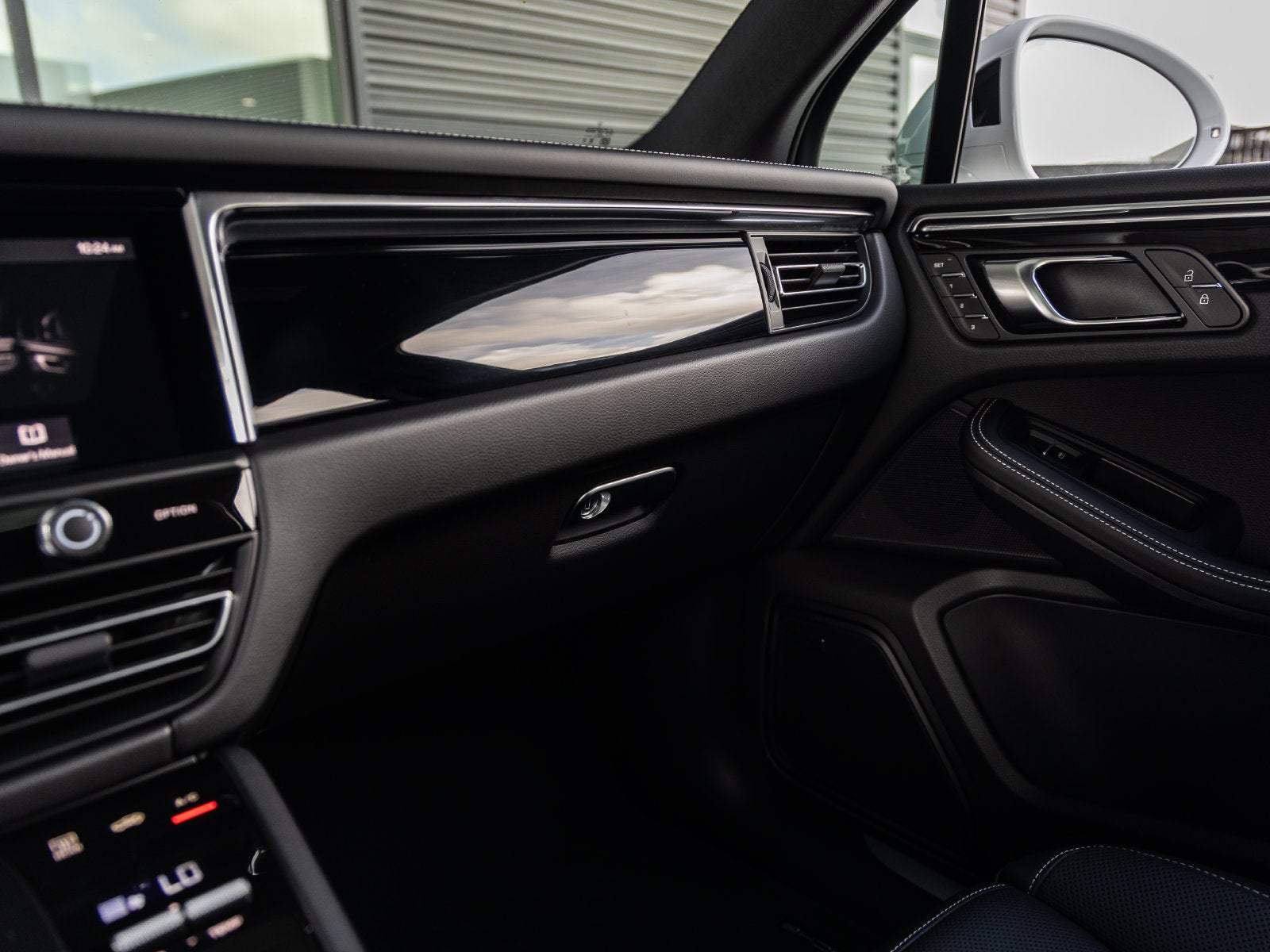 2026 Porsche Macan Macan S