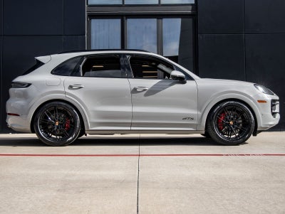 2026 Porsche Cayenne Cayenne GTS