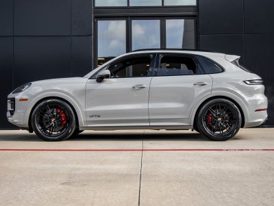 2026 Porsche Cayenne Cayenne GTS