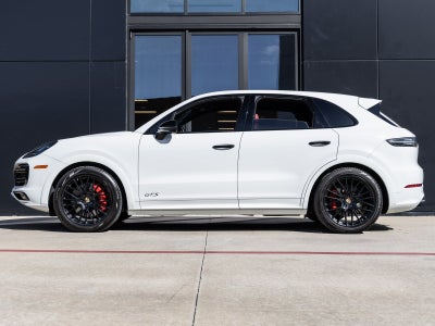 2022 Porsche Cayenne GTS