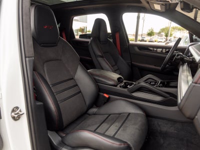 2025 Porsche Cayenne Cayenne GTS