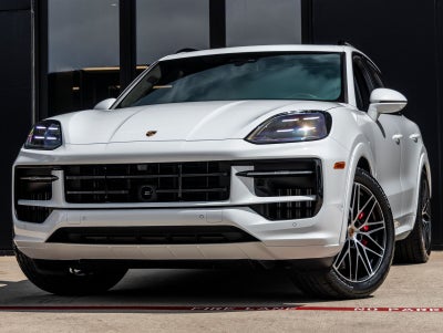 2026 Porsche Cayenne GTS