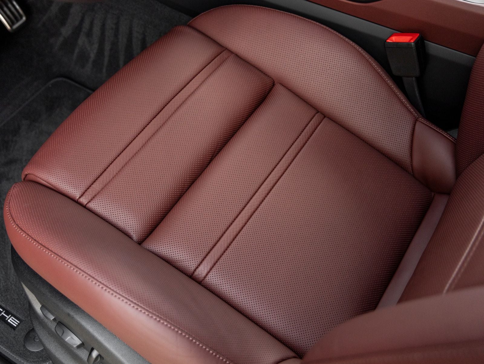 2026 Porsche Cayenne GTS