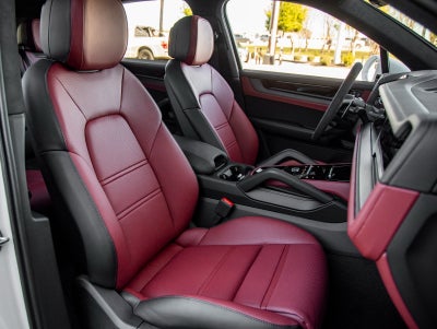 2026 Porsche Cayenne Cayenne GTS