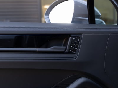 2026 Porsche Cayenne Cayenne GTS