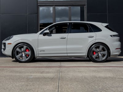 2026 Porsche Cayenne Cayenne GTS