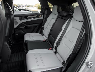 2026 Porsche Cayenne Cayenne GTS