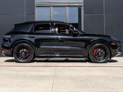 2026 Porsche Cayenne Cayenne GTS