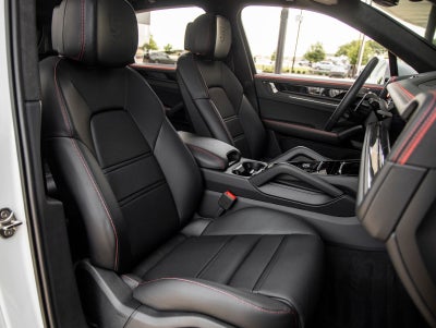 2026 Porsche Cayenne Cayenne GTS
