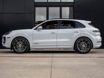 2026 Porsche Cayenne Cayenne GTS