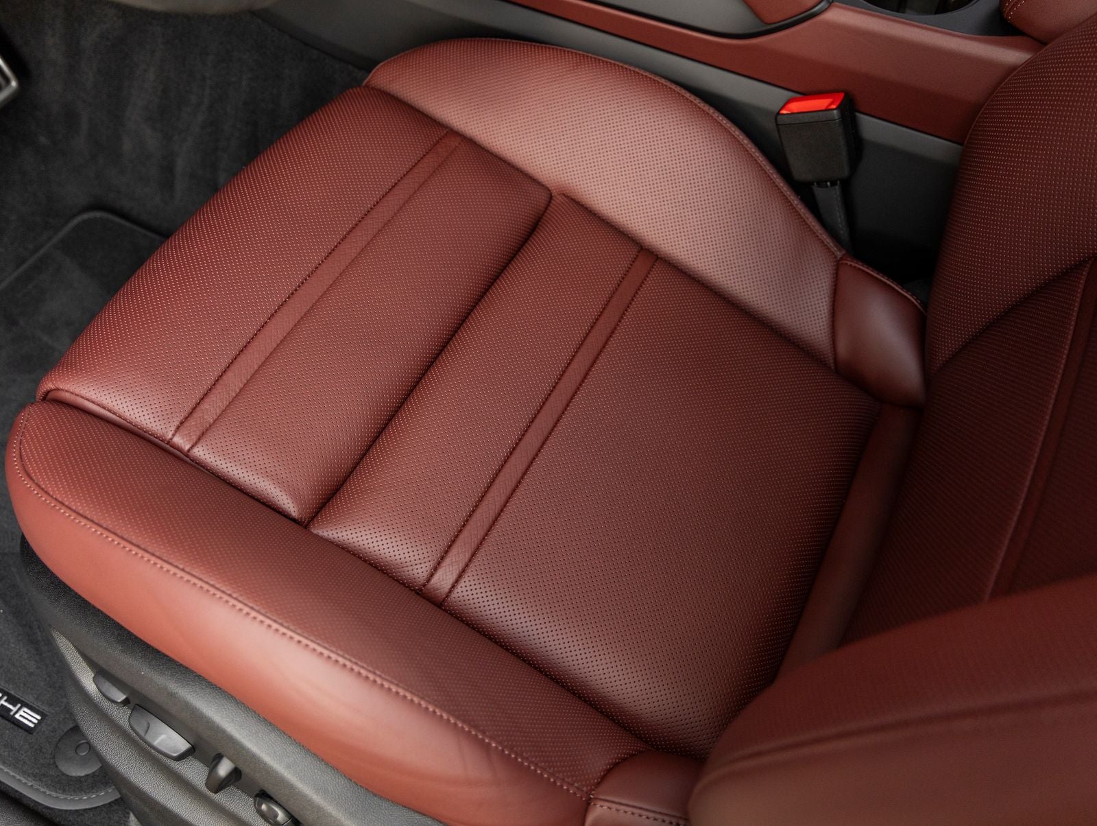 2026 Porsche Cayenne Cayenne GTS