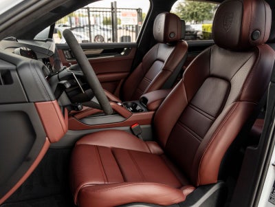 2026 Porsche Cayenne Cayenne GTS