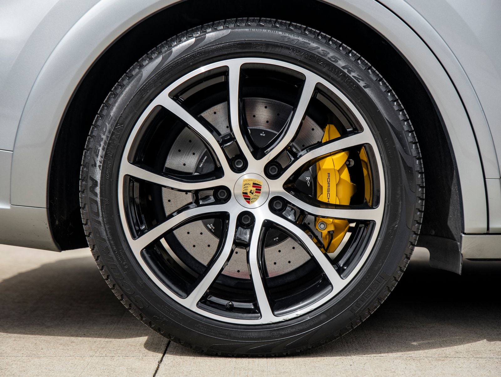 2021 Porsche Cayenne GTS