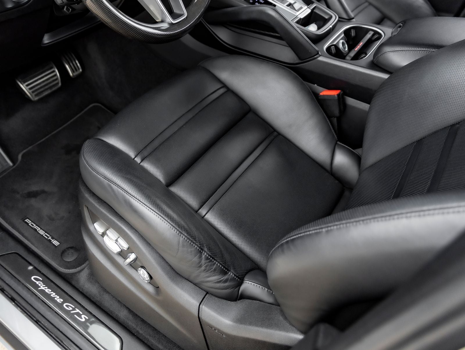 2021 Porsche Cayenne GTS