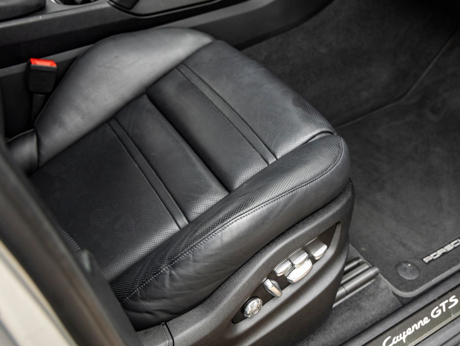 2021 Porsche Cayenne GTS