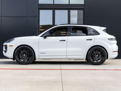 2025 Porsche Cayenne Cayenne GTS