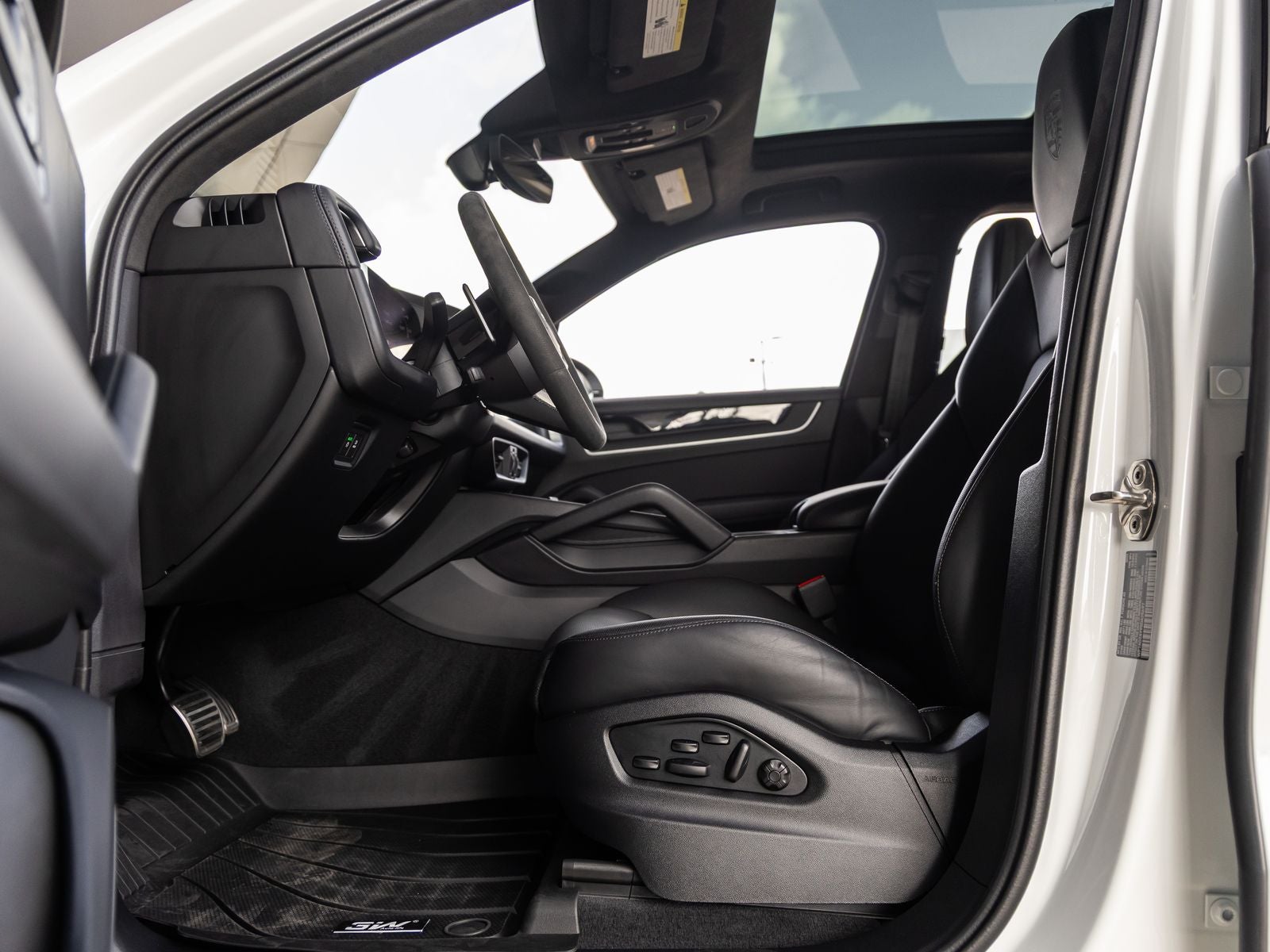 2025 Porsche Cayenne Cayenne GTS