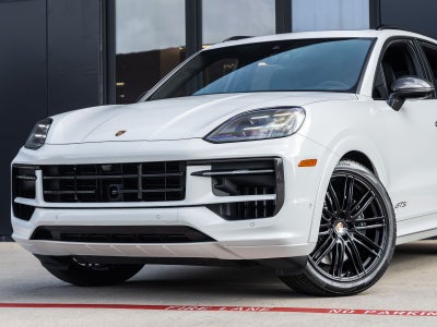 2025 Porsche Cayenne Cayenne GTS