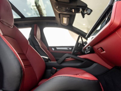 2025 Porsche Cayenne Cayenne GTS