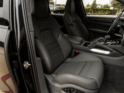 2022 Porsche Cayenne E-Hybrid Cayenne Turbo S E-Hybrid (MY22)