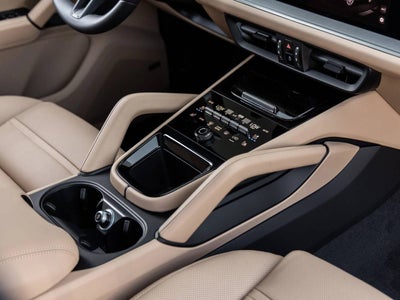 2025 Porsche Cayenne S