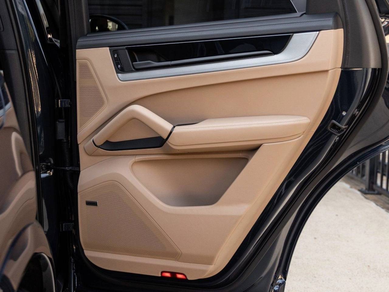 2025 Porsche Cayenne S