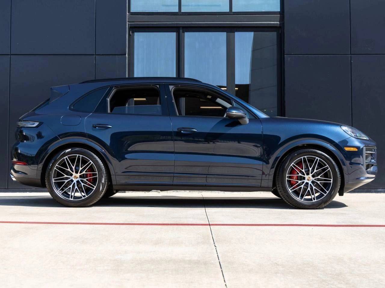 2025 Porsche Cayenne S