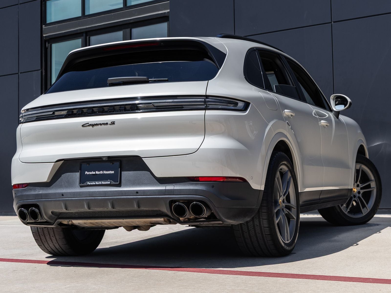 2024 Porsche Cayenne Cayenne S (MY24)