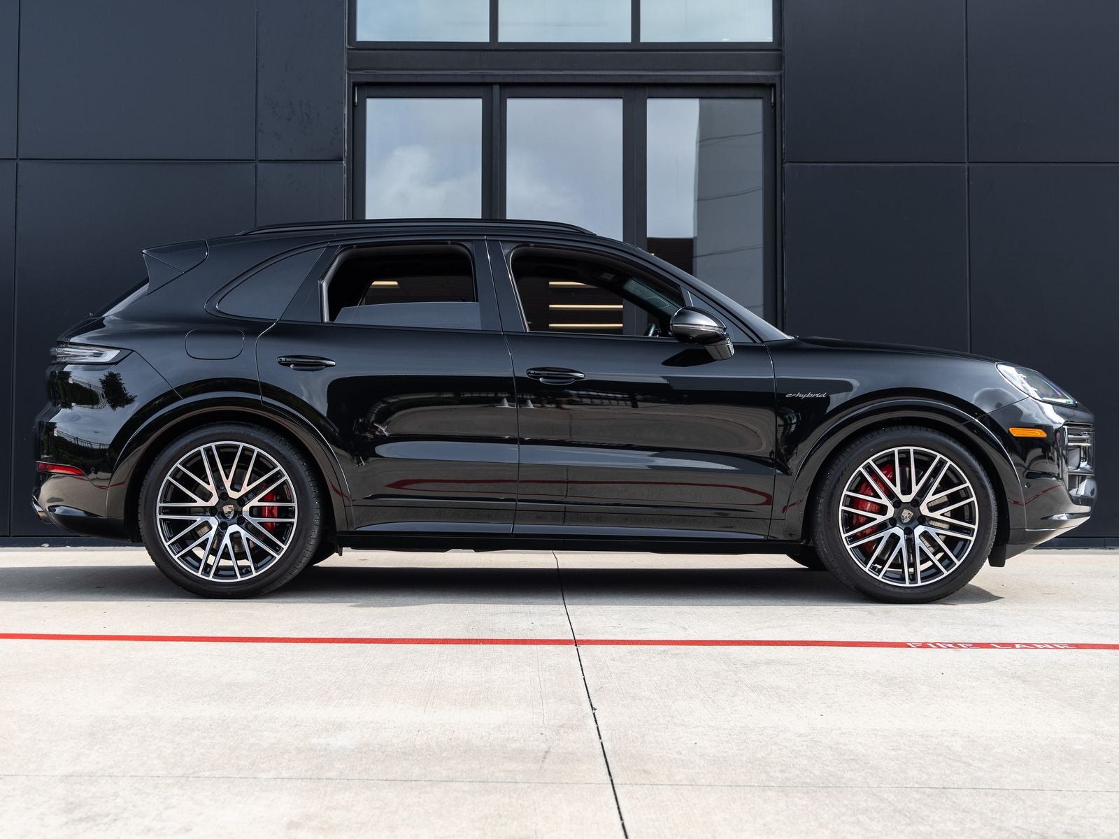 2025 Porsche Cayenne Turbo E-Hybrid